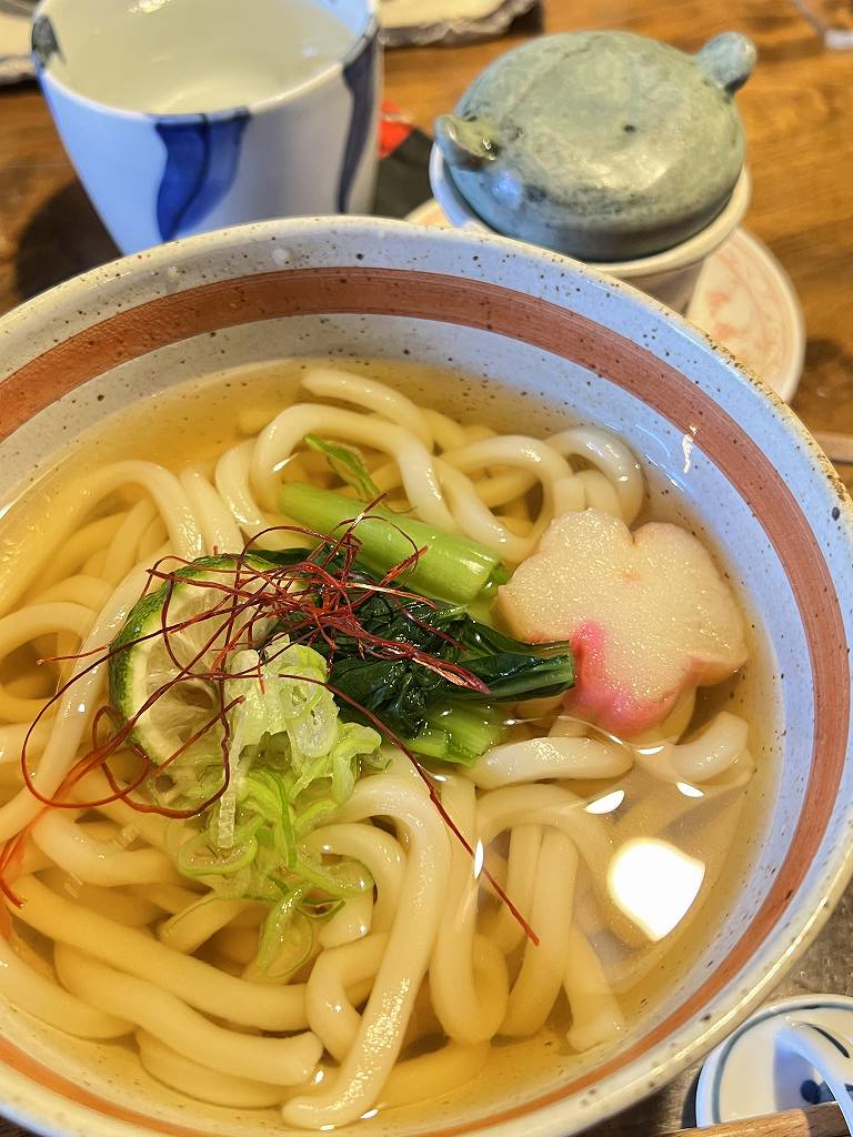 栄養バランス最高のランチセットは超お得 茶処 鶴亀して万年 土岐市下石町に和カフェがオープンしてまんねん なかなか良い雰囲気 の隠れ家喫茶店でまんねん 土岐市を駆ける男 やまだくん