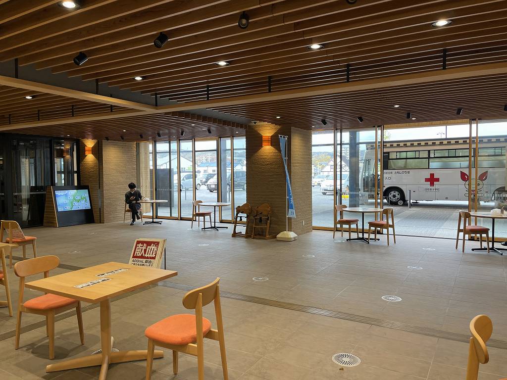 ランチメニューも始まった 新しくなった土岐市役所１階の左奥にカフェ ほしのテラス がオープン されてます いわば 市役所ラウンジ もちろん市民もご利用いただけます 土岐市を駆ける男 やまだくん